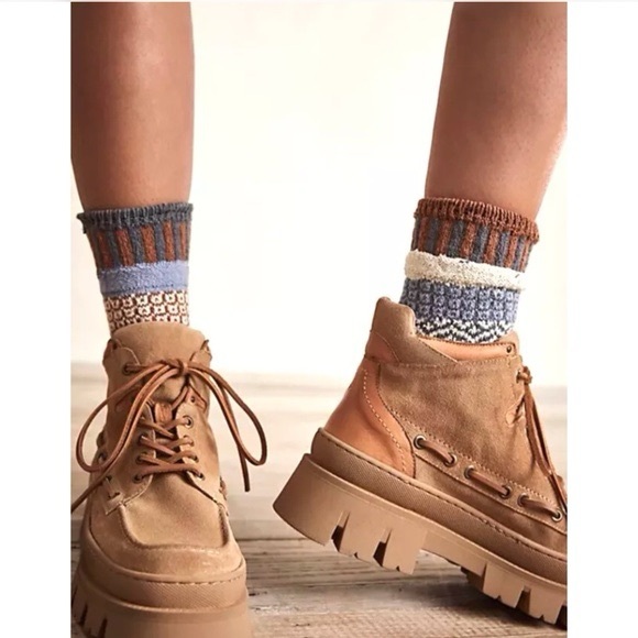 Free People Dawn Hiker Tan Suede Leather Lug Sole Boots size‎ 38.5 (8)
